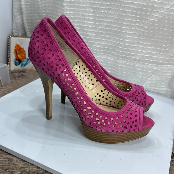 (N8) ENZO Sully Pink Suede Laser Cut Platform Heels Women's Size 8.5 - Picture 5 of 15